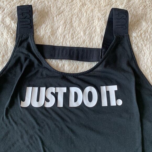 Nike black activewear tank top - Picture 5 of 16